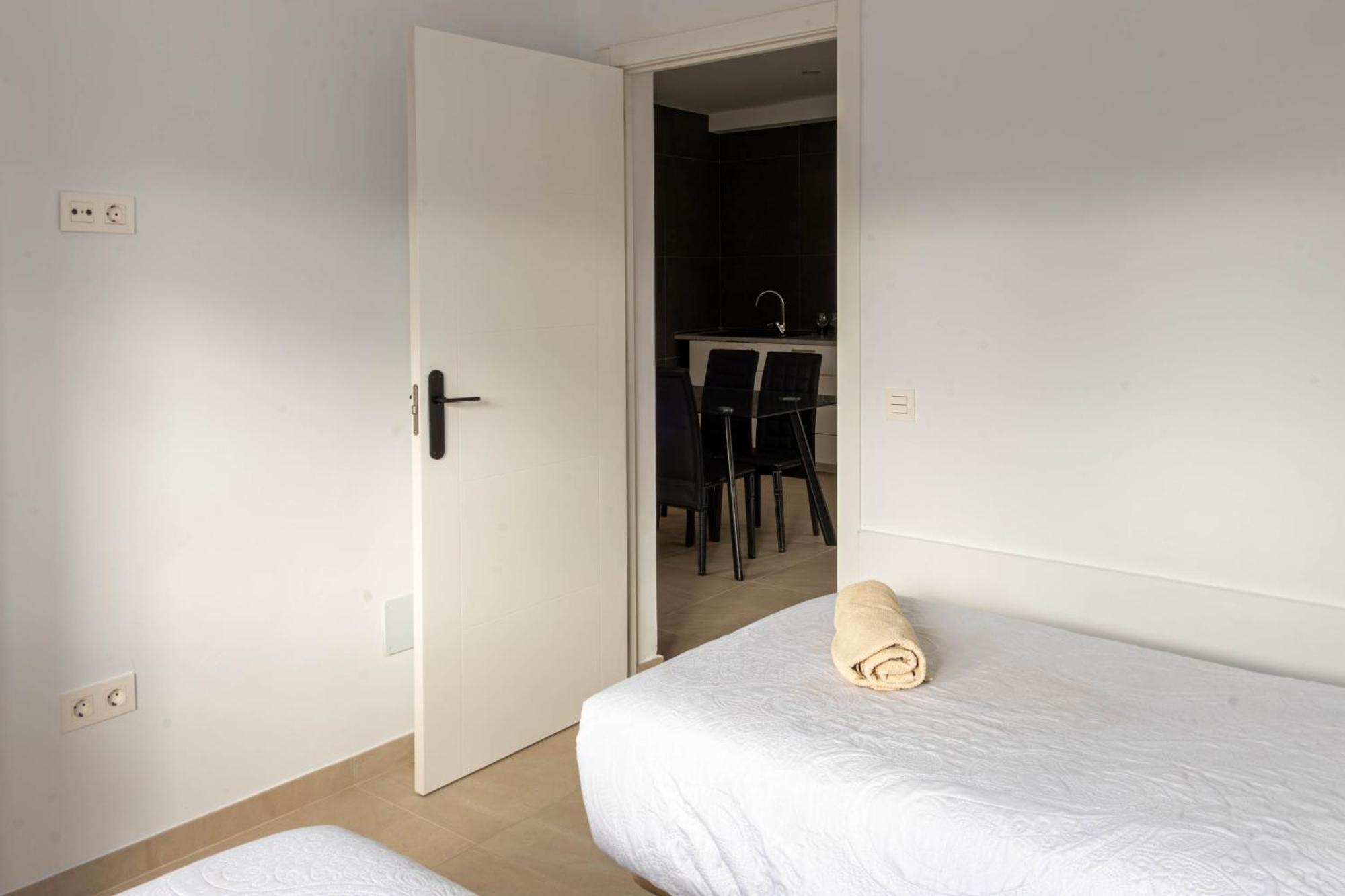Kiposhi Beach Apartments Punta Mujeres Haría Kültér fotó