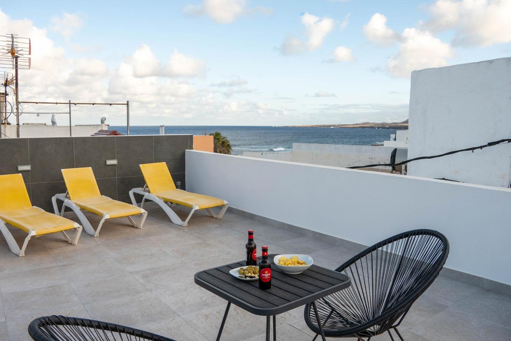 Kiposhi Beach Apartments Punta Mujeres Haría Kültér fotó