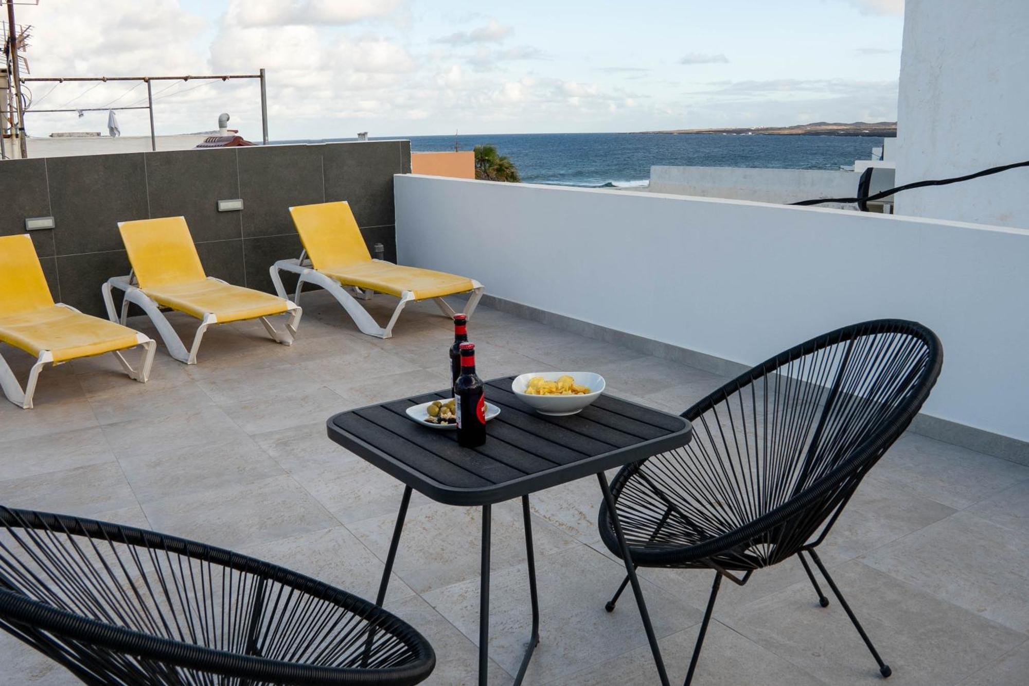 Kiposhi Beach Apartments Punta Mujeres Haría Kültér fotó