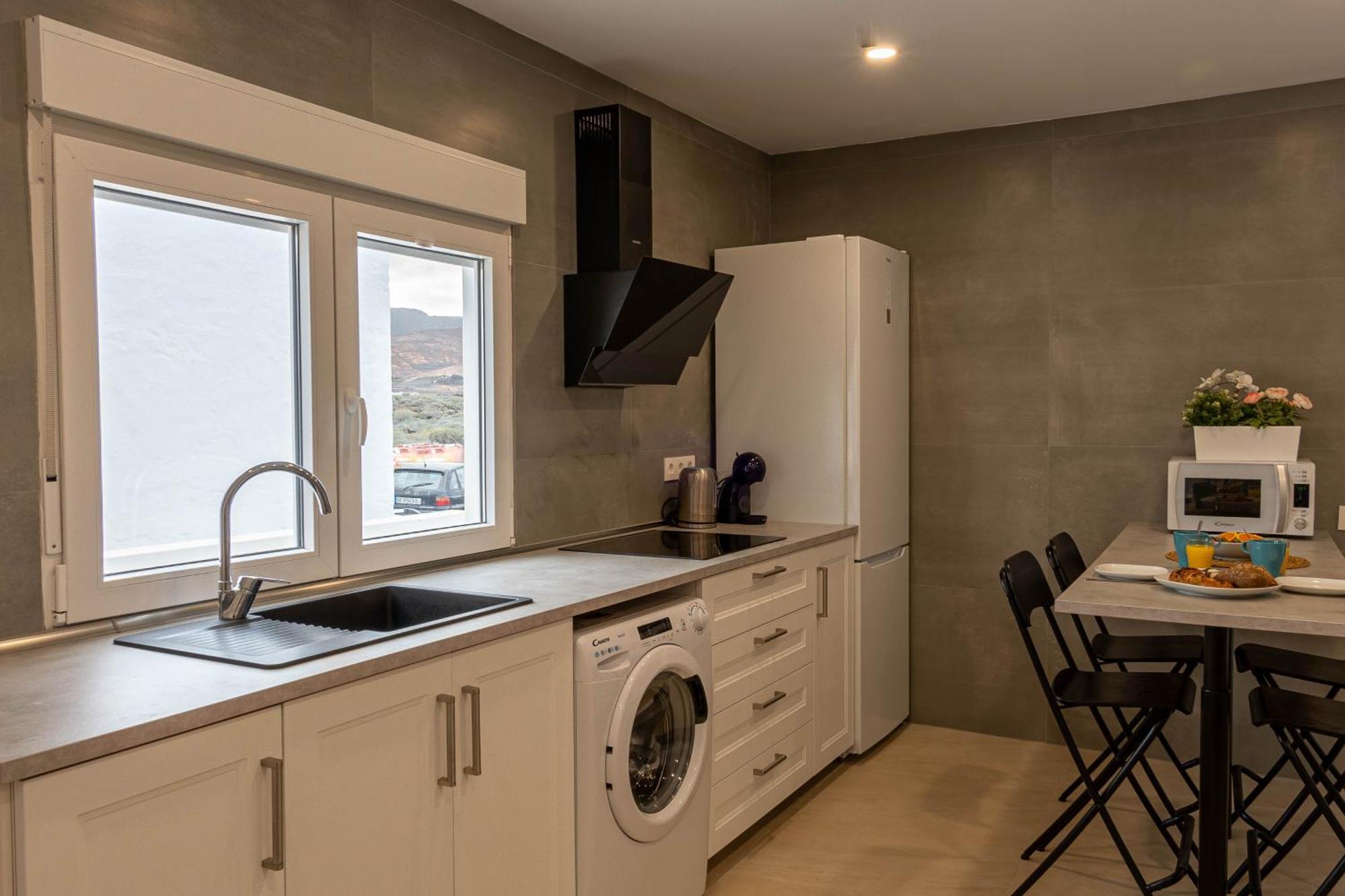 Kiposhi Beach Apartments Punta Mujeres Haría Kültér fotó